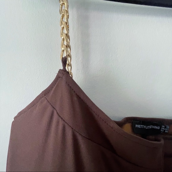 🪐Pretty Little Thing Brown Ruched Dress with Gold Chain Straps in 22US🪐 - Picture 4 of 5
